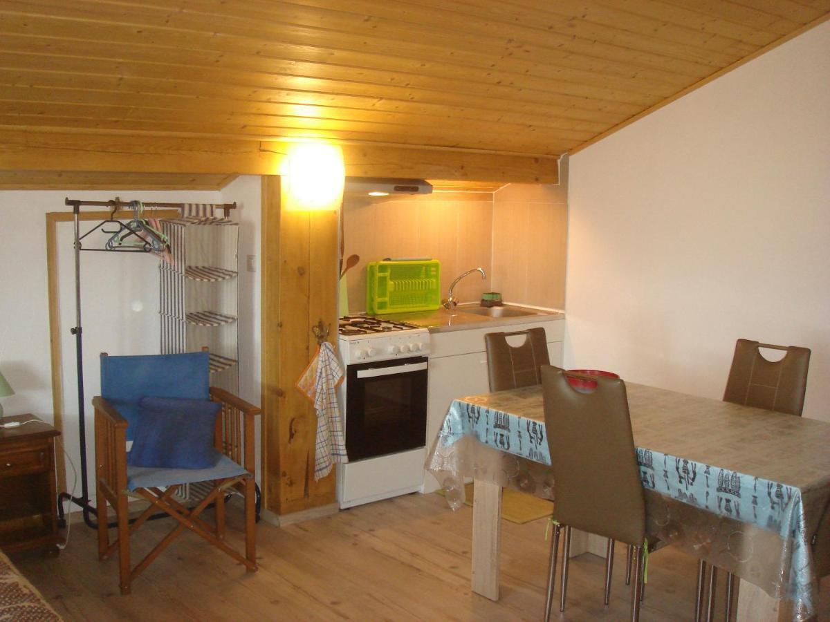 Appartement Nicole Benkovac Exterior foto